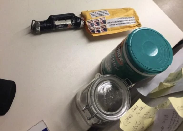 Αυτό είναι το «τρομοπακέτο» στους δίδυμους πύργους του Time Warner Center! (εικόνες)